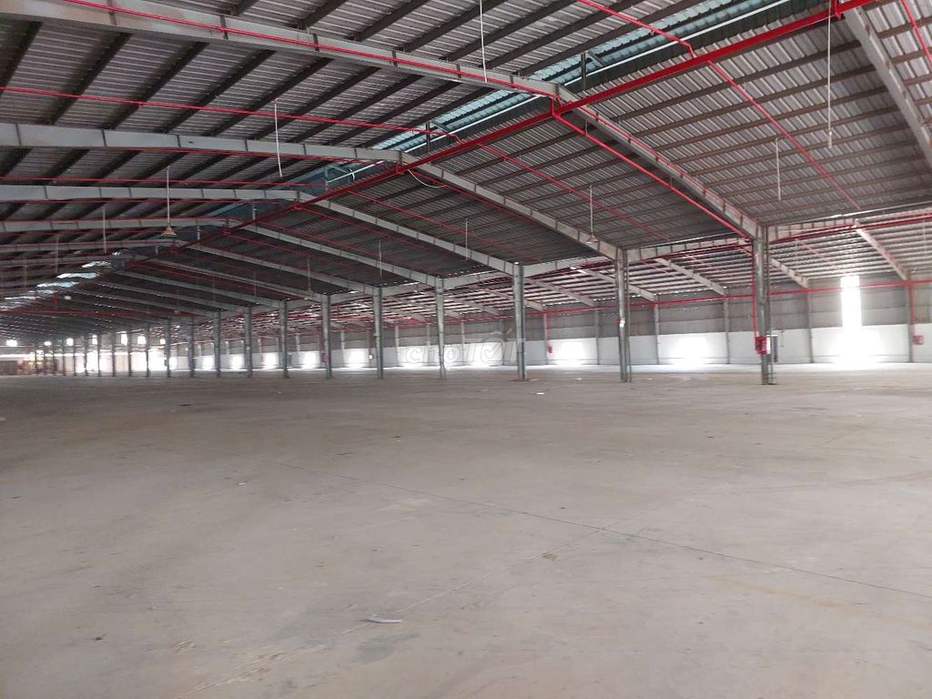 Cho thuê xưởng 19.000m2 và 6500m2.Giá 2,5 usd/m2.Tân uyên,Bình Dương