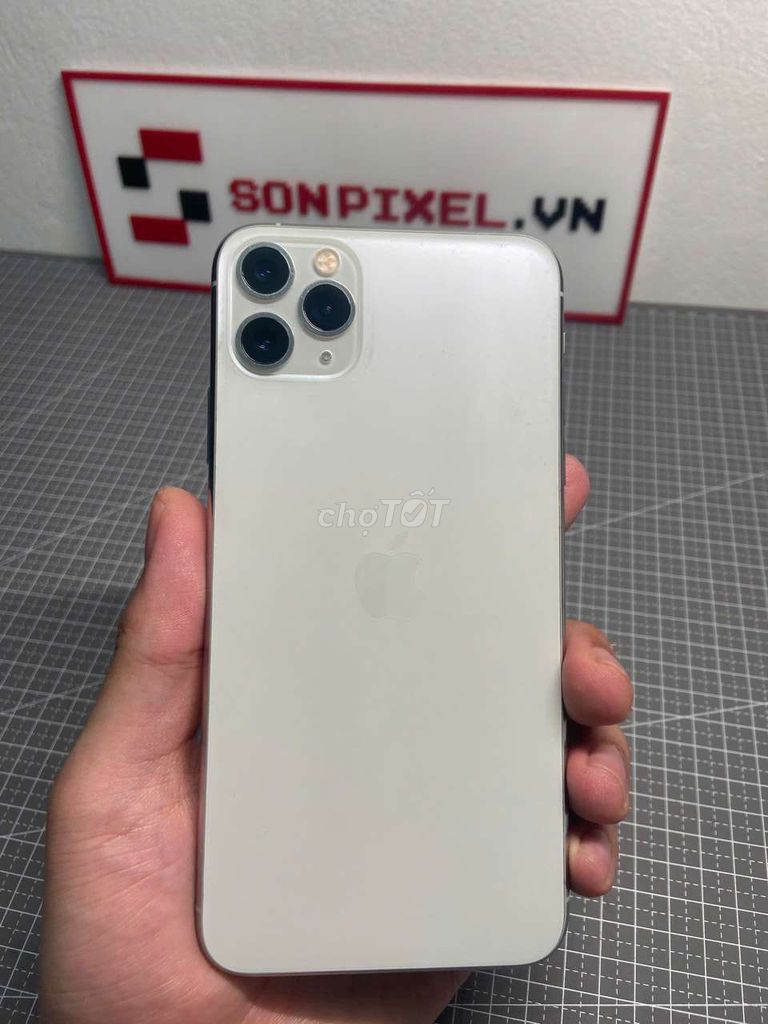 iPhone 11 Pro Max Bạc. Mua bán Điện thoại tại Quận Hoàng Mai Hà Nội được đăng bởi Sơn Pixel hình 1