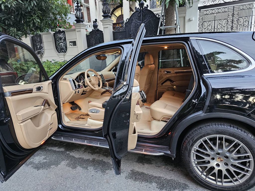 Porsche Cayenne 2014 - 90000 km. Mua bán Ô tô tại Quận 7 Tp Hồ Chí Minh được đăng bởi Trần Bảo hình 12