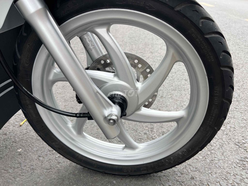 Honda Vision 2017 Trắng Nâu. Mua bán Xe máy tại Quận Ô Môn Cần Thơ được đăng bởi Huỳnh Thắng hình 11