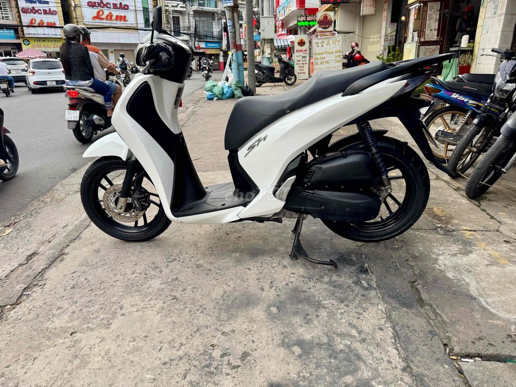🟢🟢 SH 125 trắng đen 2015 xe đẹp chính  chủ có góp. Mua bán Xe máy tại Thành phố Biên Hòa Đồng Nai được đăng bởi XE MÁY CŨ THÀNH MỸ  hình 6