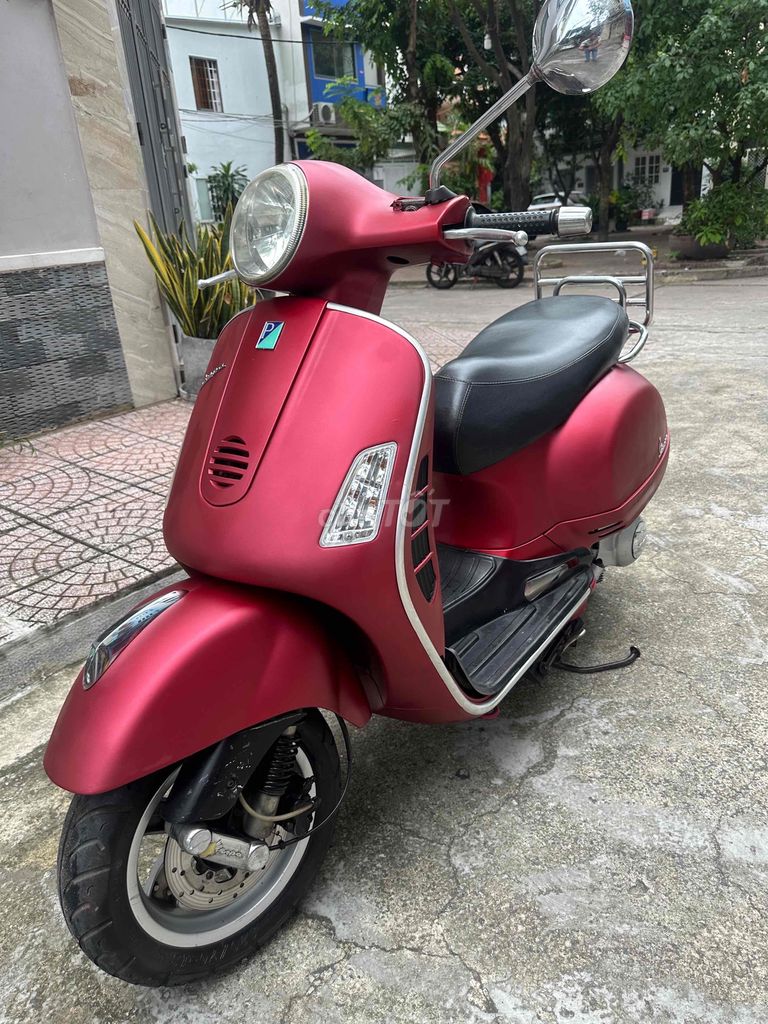 vespa GTS 125 nhập Ý 2005. cavet đầy đủ. Mua bán Xe máy tại Quận Bình Thạnh Tp Hồ Chí Minh được đăng bởi Cửa hàng bán xe cũ hcm bình thạnh hình 3
