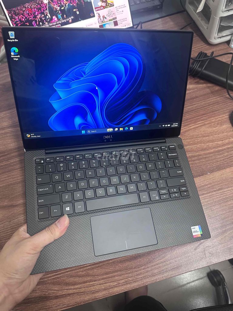 Dell XPS 9370 i7 8550U 13 inch 16GB/256GB Mỹ. Mua bán Laptop tại Quận Thanh Xuân Hà Nội được đăng bởi Quan Trinh Van hình 1