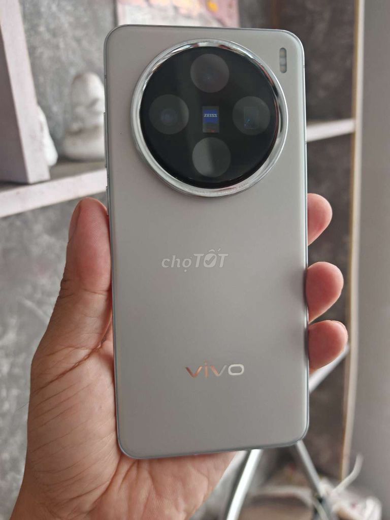 Vivo X200 256GB đẹp 99% zin áp. Mua bán Điện thoại tại Quận 10 Tp Hồ Chí Minh được đăng bởi BĐS TMT hình 1