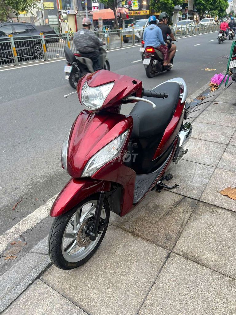 Honda Vision 2014 Красный