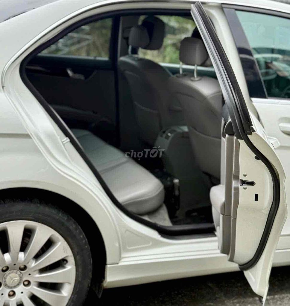 Mercedes Benz C Class  C 200 sản xuất 2008. Mua bán Ô tô tại Quận Liên Chiểu Đà Nẵng được đăng bởi toàn hình 11