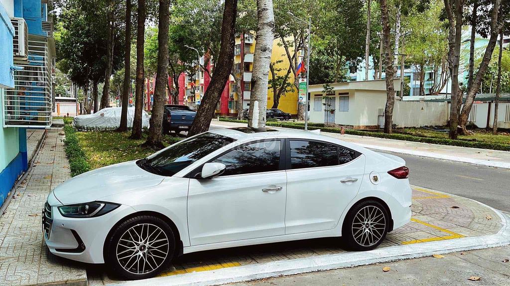 Hyundai Elantra 2018 2.0 AT - 70000 km Chính chủ