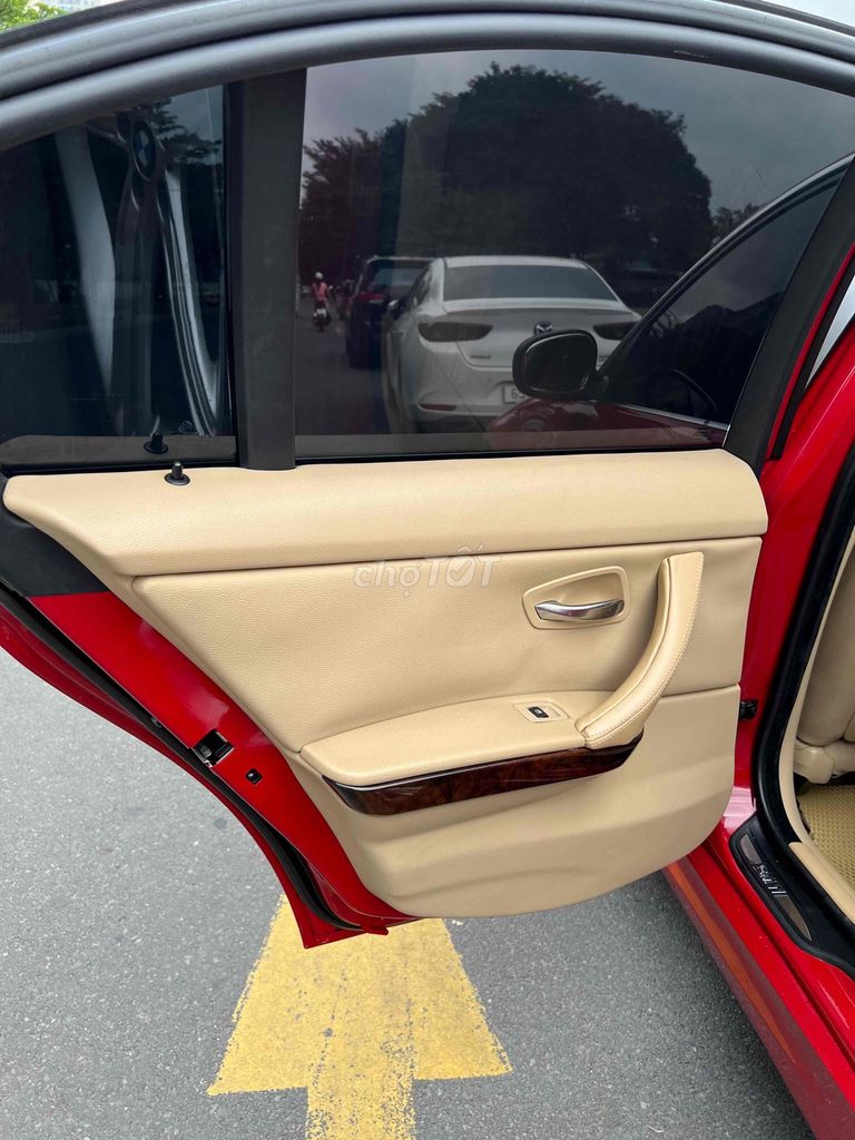 BMW E90 325i LCI 2009 Đỏ 130000 km. Mua bán Ô tô tại Thành phố Thủ Đức Tp Hồ Chí Minh được đăng bởi Nhật Phạm hình 11
