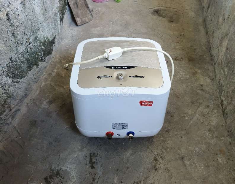 Ariston 30L NEW