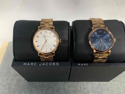 Dư dùng cần bán cặp đồng hồ nữ Marc Jacobs