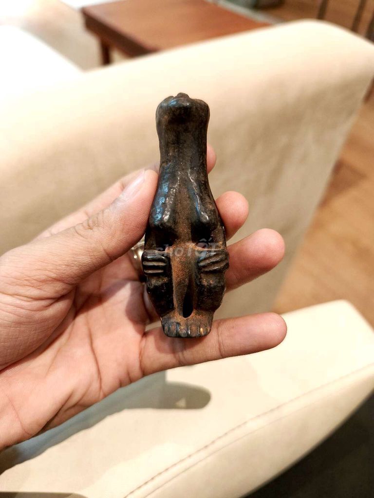 Tượng đá phong thủy màu đen kỳ lạ . Mua bán Đồ sưu tầm, đồ cổ tại Quận Bình Thạnh Tp Hồ Chí Minh được đăng bởi Sưu tầm xưa  hình 1