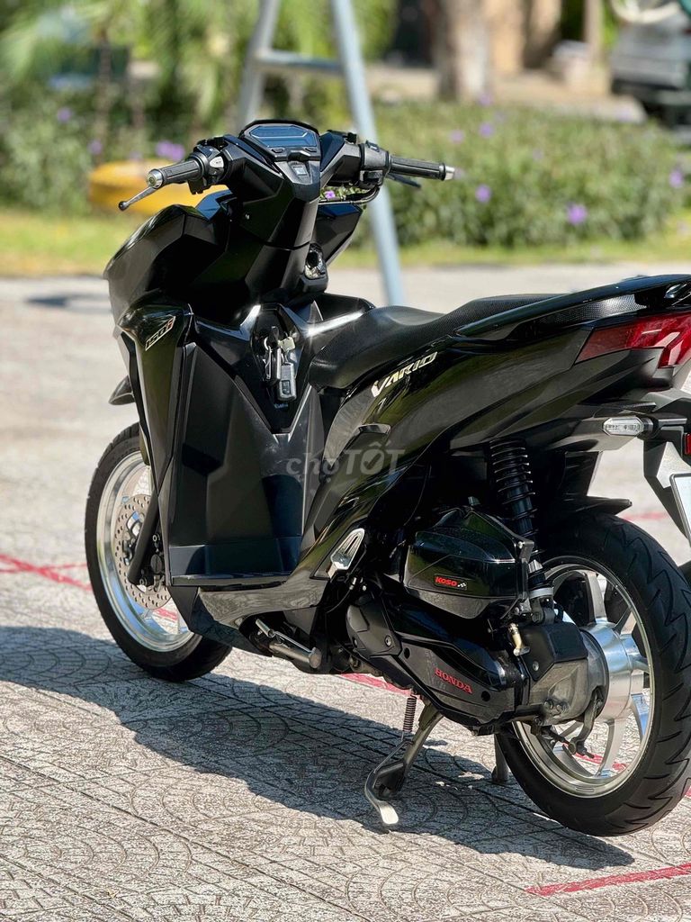 Номерной знак Vario 150 Черный глянцевый 2021 43