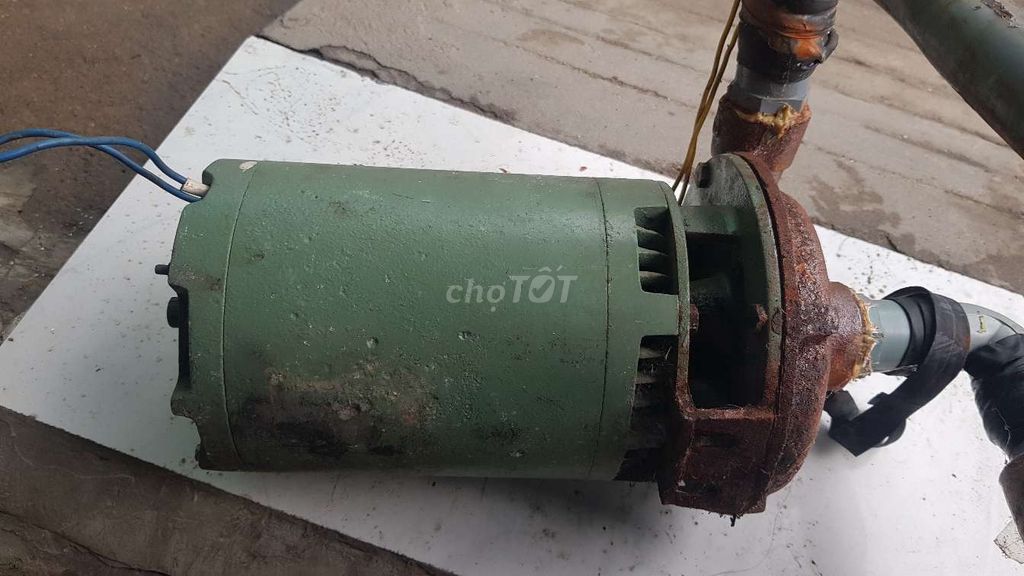 Cần bán motor bơm nước như hình xài tốt 1.5 ngựa