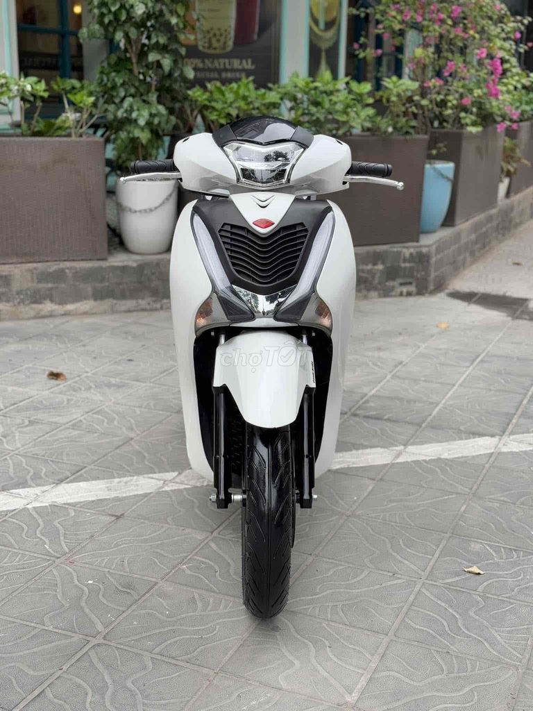 SH 125 CBS 2018 TRẮNG SPORTY THỂ THAO_BH XE 3 NĂM✅