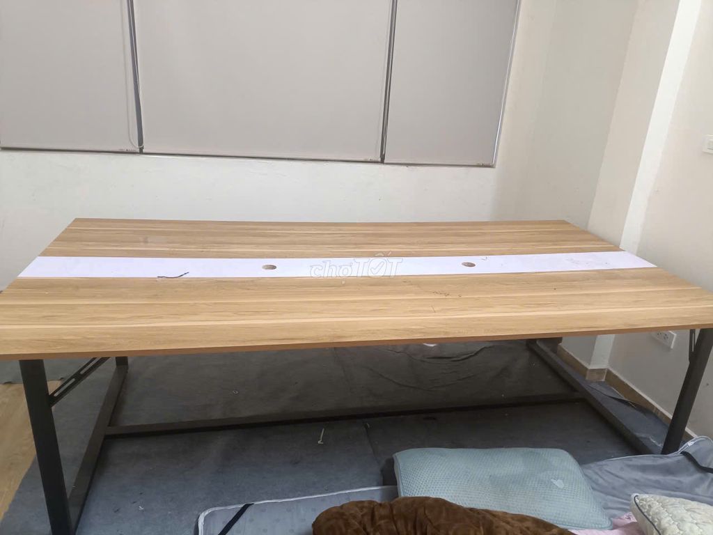 Bàn họp văn phòng Gỗ 2.4m x 1.2m. Mua bán Đồ dùng văn phòng tại Quận Hà Đông Hà Nội được đăng bởi Huy Hoàng hình 1