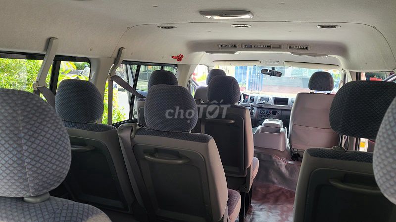 Xe Toyota Hiace 2010 Máy Xăng, Xe Lành Tính. Mua bán Ô tô tại Quận Gò Vấp Tp Hồ Chí Minh được đăng bởi Chợ Xe Cũ Giá Tốt hình 10