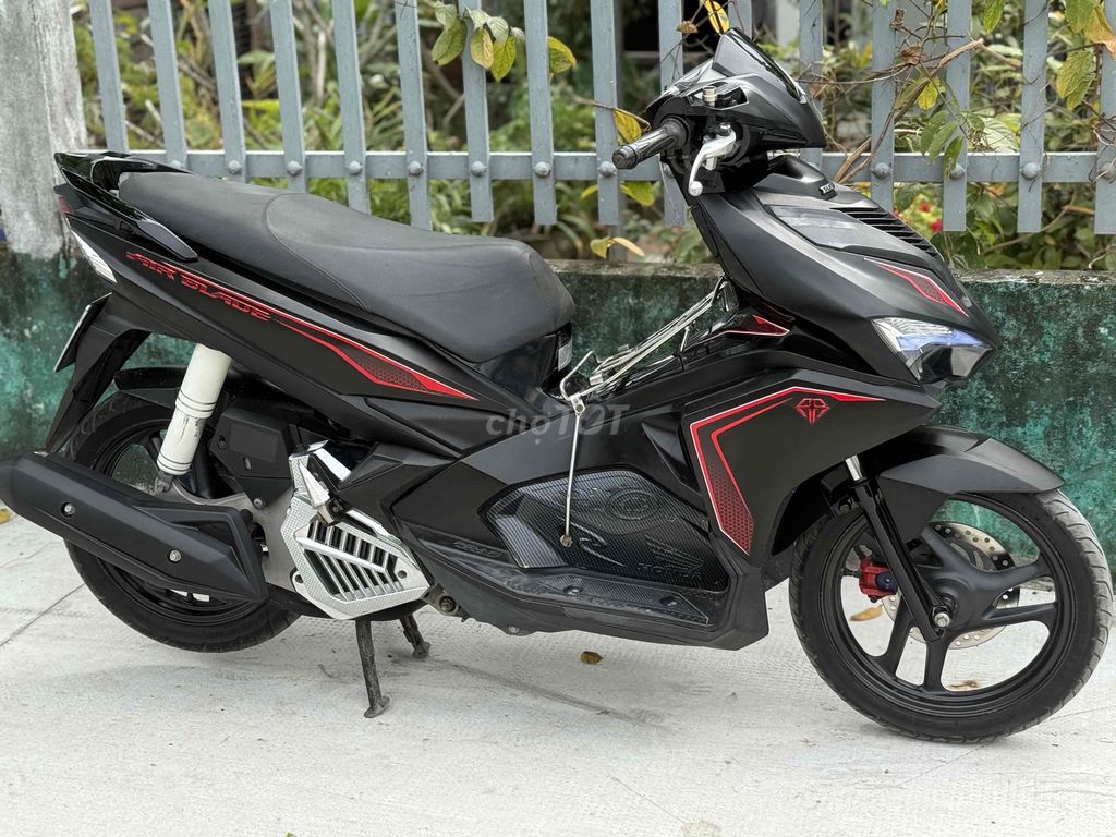 Honda Air Blade 2018 Đen Smartkey. Mua bán Xe máy tại Huyện Bến Lức Long An được đăng bởi Xe Máy Trung Toán hình 3