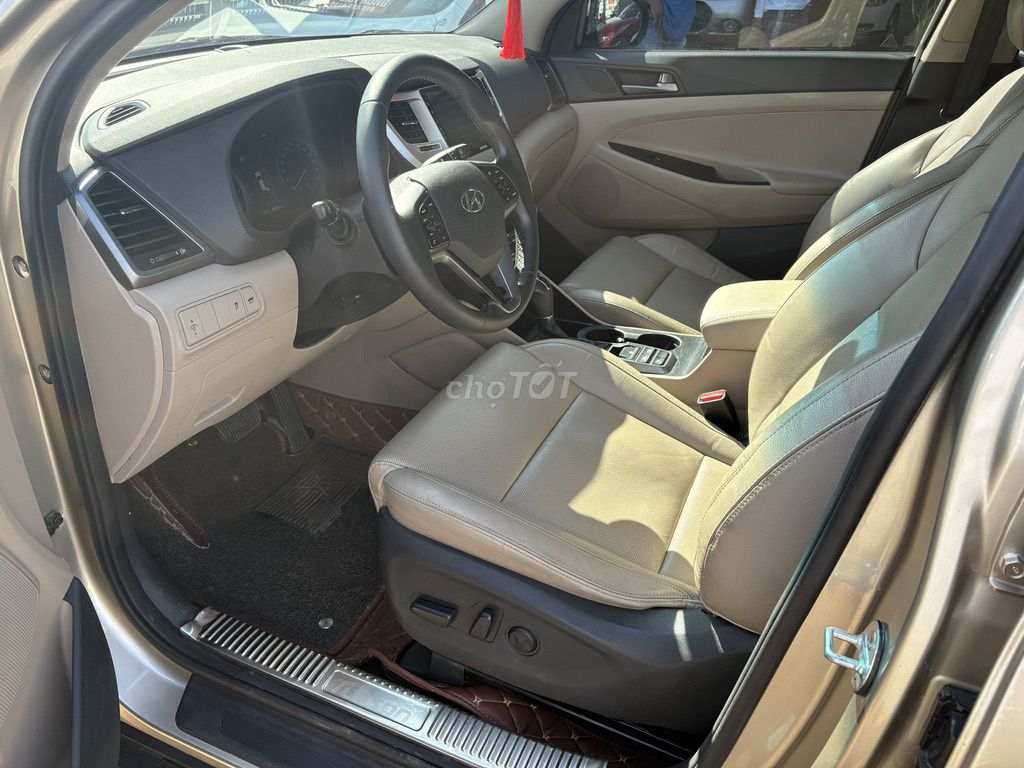 Hyundai Tucson 2018 2.0 ATH - 61000 km. Mua bán Ô tô tại Huyện Đức Trọng Lâm Đồng được đăng bởi Nguyễn Hữu Dự hình 9