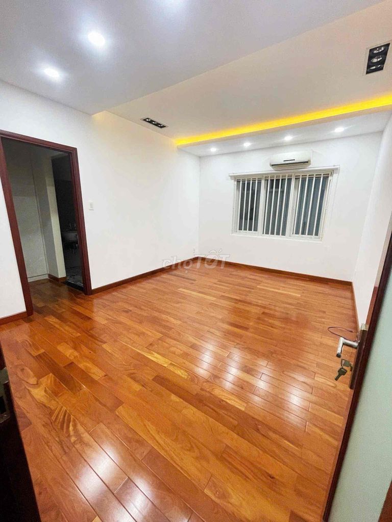 Phọg trọ 30m2 tại KDC Trung Sơn, Quận 7