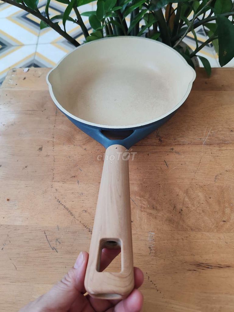 Chảo chống dính Carote 21cm Gỗ Nhật Bản. Mua bán Dụng cụ nhà bếp tại Quận 7 Tp Hồ Chí Minh được đăng bởi Vy Vy hình 1