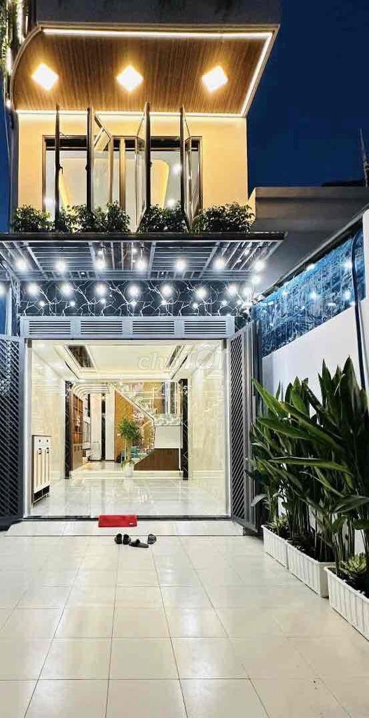 Bán nhà phố mặt tiền TTN 04, Đông Hưng Thuận, TP.HCM