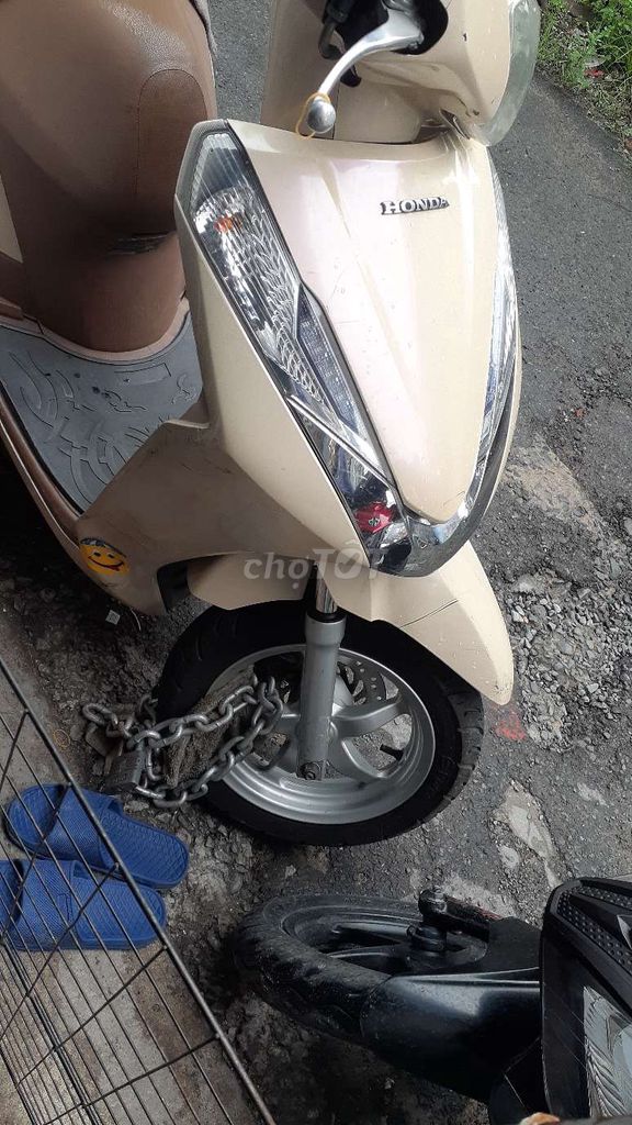 Honda Lead 2014 Vàng kem