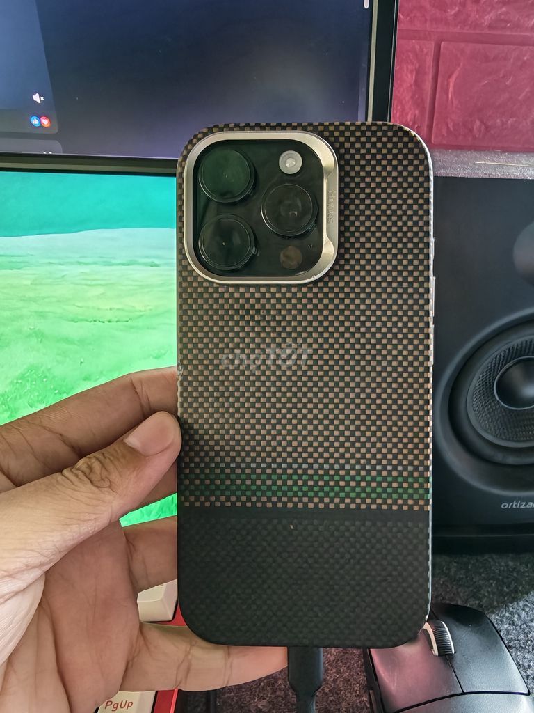 iPhone 16 Pro Đen lock 128gb đã cnc. Mua bán Điện thoại tại Thị xã Hương Trà Thừa Thiên Huế được đăng bởi Hiếu hình 1
