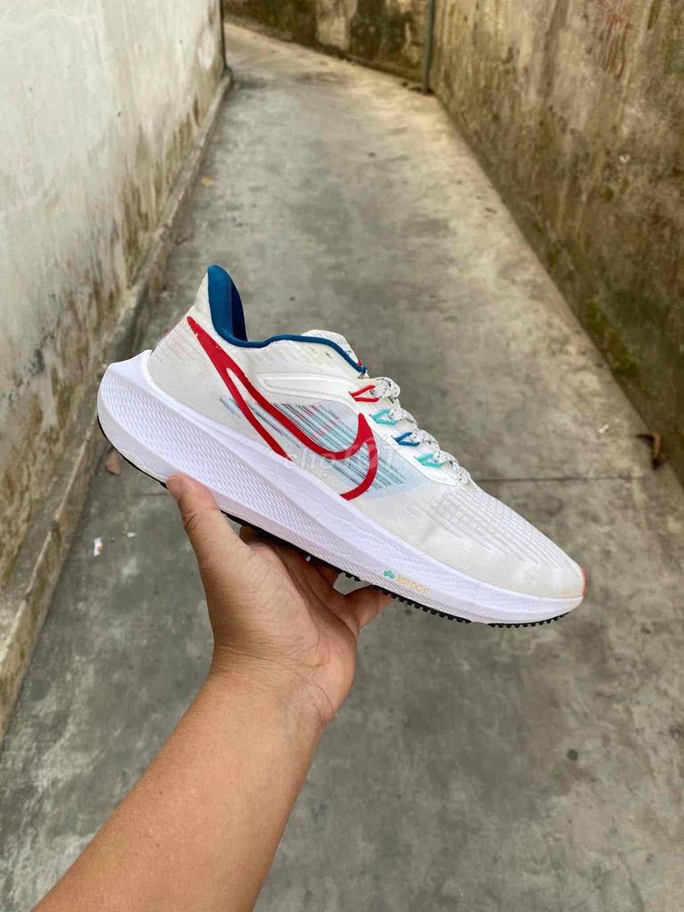 nike Legasus 39 quá ngon luôn ae ạ mà đẹp 📍