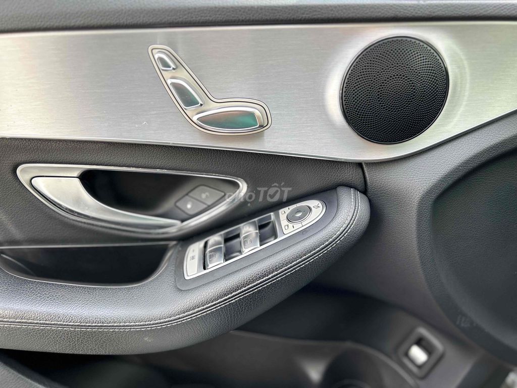 Mercedes Benz C200 Sản xuất 2016. Mua bán Ô tô tại Quận Bình Tân Tp Hồ Chí Minh được đăng bởi Lê Minh Quý hình 14