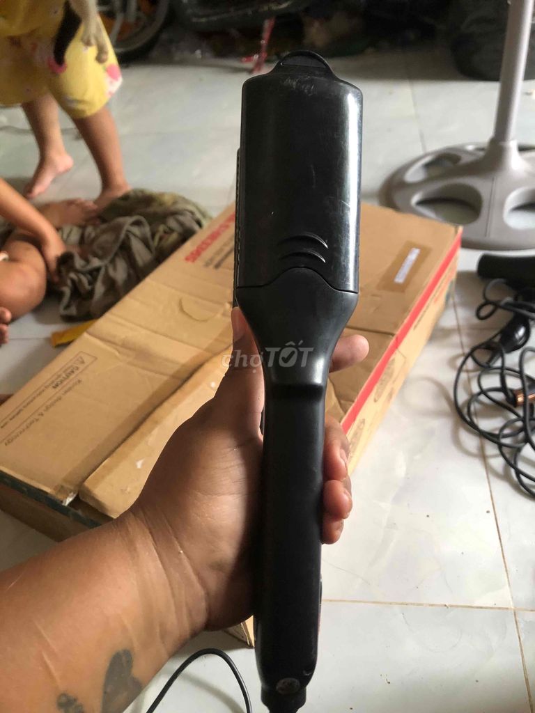 Máy duỗi tóc Đen đã sử dụng. Mua bán Phụ kiện thời trang khác tại Huyện Bình Chánh Tp Hồ Chí Minh được đăng bởi cao thị thanh tú  hình 1