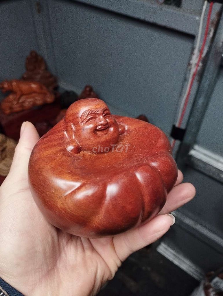 Tượng Phật Di Lặc Gỗ quý Nâu đỏ 10cm. Mua bán Đồ sưu tầm, đồ cổ tại Quận Hai Bà Trưng Hà Nội được đăng bởi Mr thông  hình 1