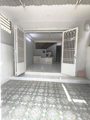 GẦN HOÀNG DIỆU 2- TRƯỜNG ĐH NGÂN HÀNG NHÀ 2 TẦNG 4 PN 2WC SÂN RỘNG
