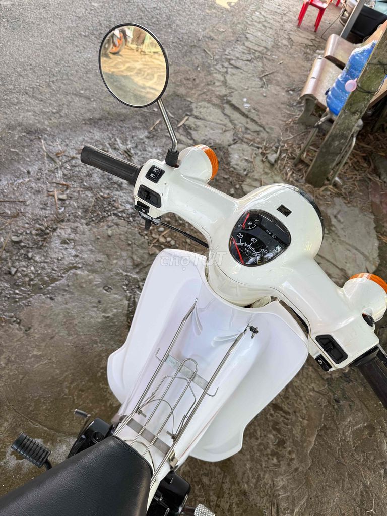 Honda Siêu cúp 50cc màu Trắng. Mua bán Xe máy tại Huyện Lai Vung Đồng Tháp được đăng bởi Hoài Tính hình 14