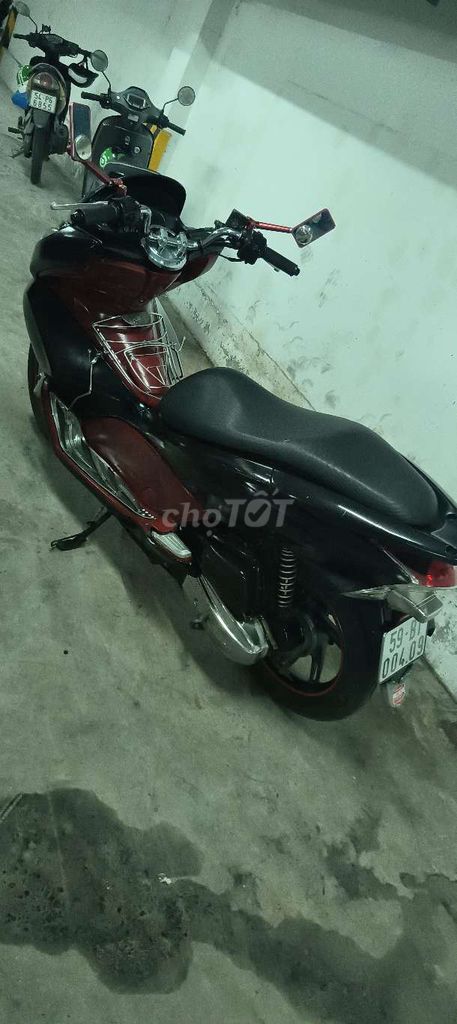 Honda PCX Đỏ đen. Mua bán Xe máy tại Quận Bình Tân Tp Hồ Chí Minh được đăng bởi Mr Dương hình 1
