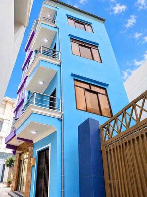 Rent · 4 bd · 12 м² · Quận 10, ул. Hẻm 493 Cách mạng tháng 8