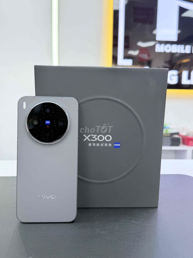 VIVO X300 Bản 12/256G FullBox-Sẵn TV-Màu Black Đep. Mua bán Điện thoại tại Thành phố Biên Hòa Đồng Nai được đăng bởi Mobile Di Động Biên Hoà hình 1