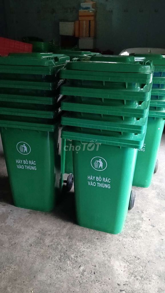 Thùng rác nhựa HDPE 240L Xanh lá có bánh xe. Mua bán Nội thất, đồ gia dụng khác tại Huyện Hóc Môn Tp Hồ Chí Minh được đăng bởi Trường Đỗ Pallet Rổ Thùng Nhựa Cn hình 1