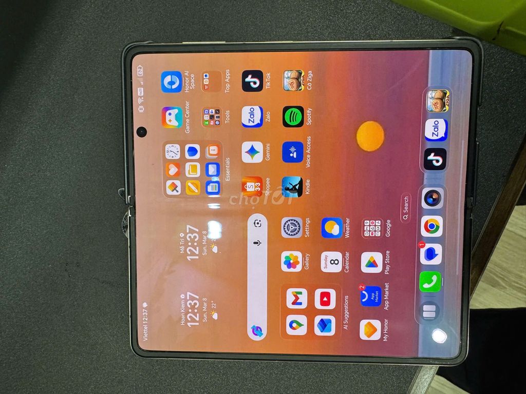 Honor Magic V5 512GB Gold 16/512GB. Mua bán Điện thoại tại Quận Cầu Giấy Hà Nội được đăng bởi Trang Le hình 1