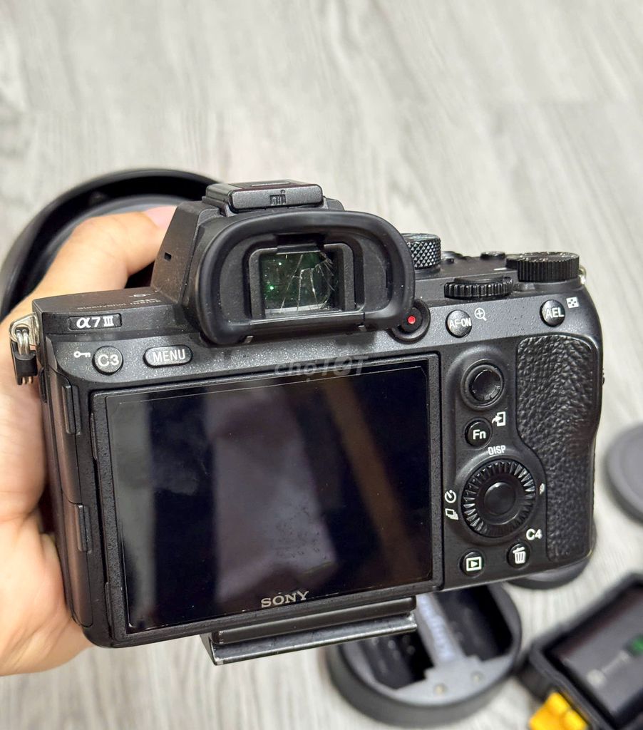 Máy ảnh Sony Alpha A7 III kèm lens Sigma 24-70mm. Mua bán Máy ảnh, Máy quay tại Thành phố Thủ Dầu Một Bình Dương được đăng bởi ngoan phan hình 1