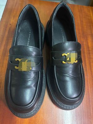 Thanh lý giày Loafer da mềm size 35.5cm. Mua bán Giày dép tại Quận 1 Tp Hồ Chí Minh được đăng bởi Vy Nguyen