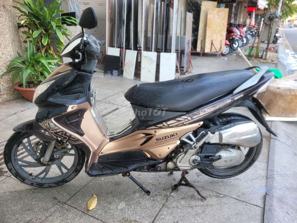 Suzuki hayate 2014.số 94.áo trầy máy êm.chạy bốc. Mua bán Xe máy tại Quận Tân Phú Tp Hồ Chí Minh được đăng bởi Phan Tấn hình 2