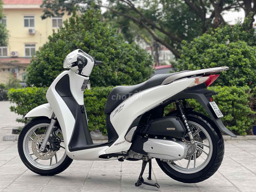 Honda SH 125i 2014 Trắng. Mua bán Xe máy tại Quận Cầu Giấy Hà Nội được đăng bởi Anh Khoa hình 4