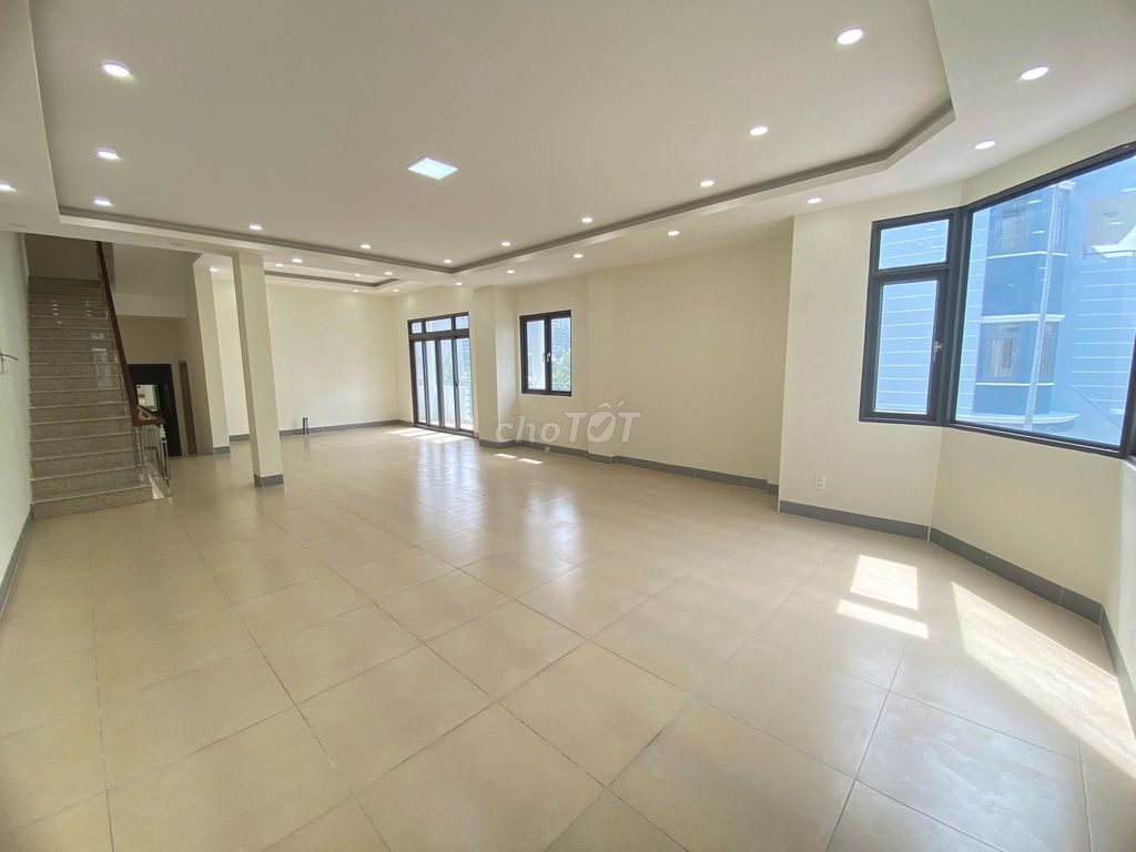 Аренда · 4 комн. · 144 м² · Thành phố Thủ Đức, ул. Đường số 1