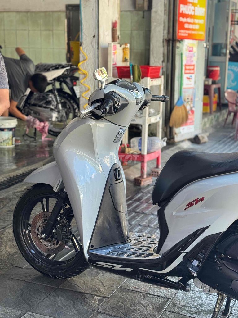 Honda SH 150 ABS Серый скутер
