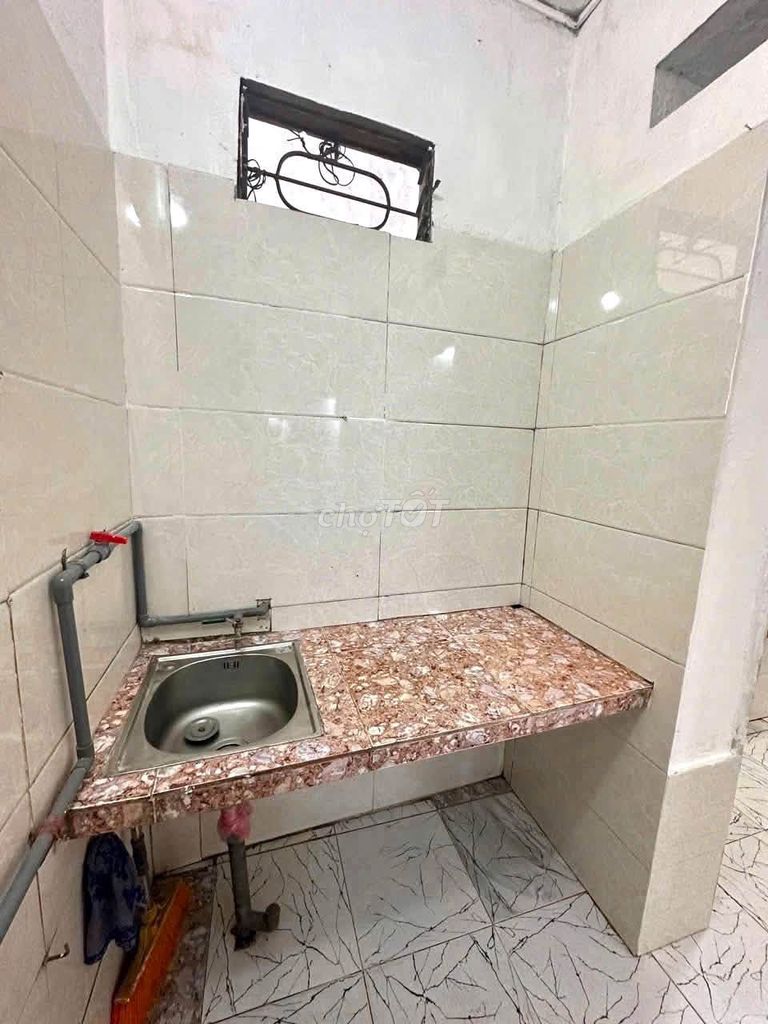 Сдаётся частный дом 40м² на Лак Лонг Куан, 2 этажа