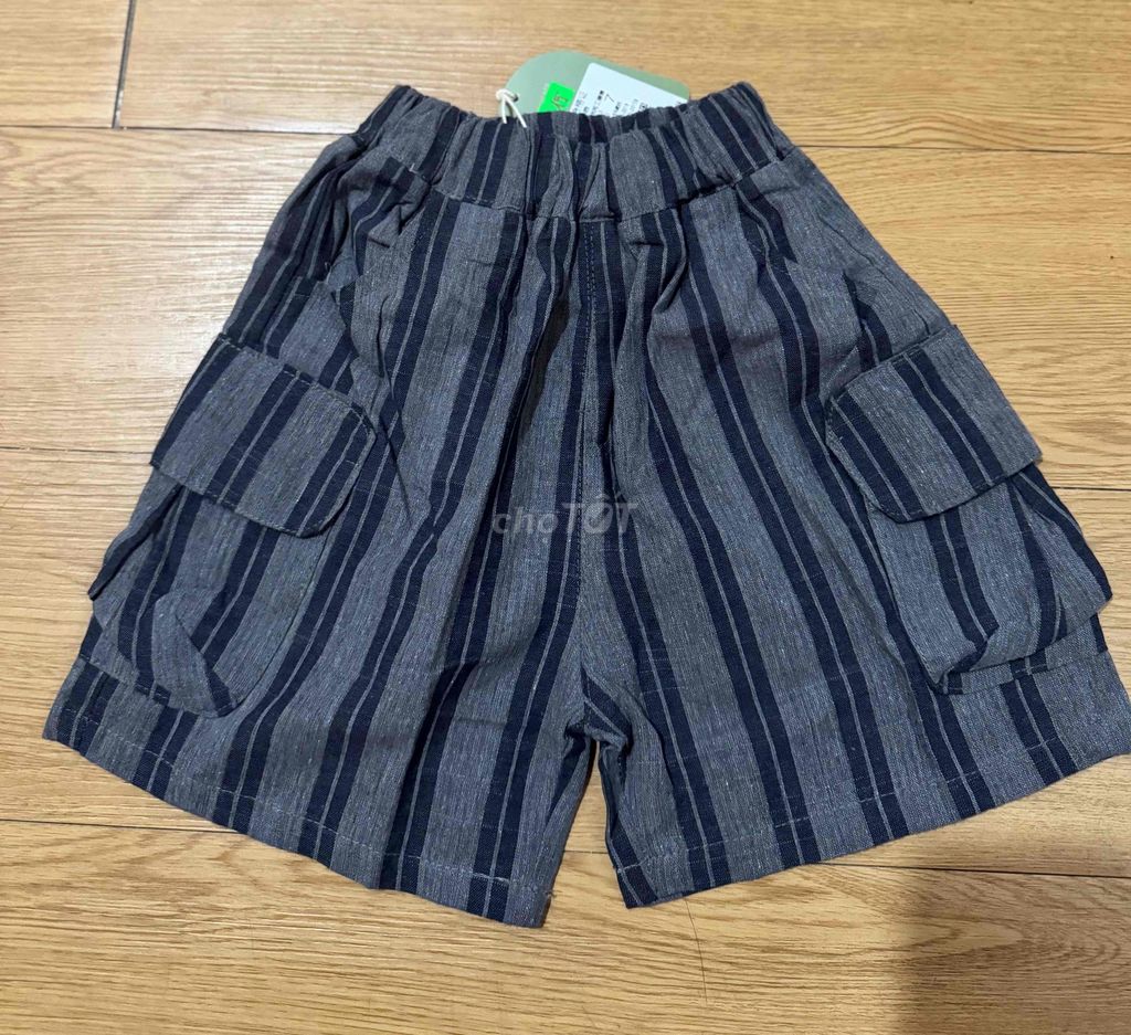 Quần short bé trai sọc xám đen. Mua bán Mẹ và bé tại Thành phố Vũng Tàu Bà Rịa - Vũng Tàu được đăng bởi Xanh Rêu hình 1