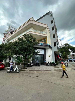 Bán gấp GÓC 2 MẶT TIỀN 4 tầng, 160m2 trung tâm hành chính Dĩ An. Mua bán văn phòng, mặt bằng kinh doanh tại Thành phố Dĩ An Bình Dương được đăng bởi VT Tâm