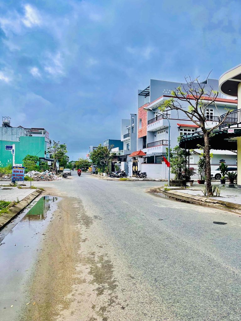 Bán 108m2 đất sát cầu Khuê Đông, đường 7m5 cách Võ Chí Công chỉ 100m