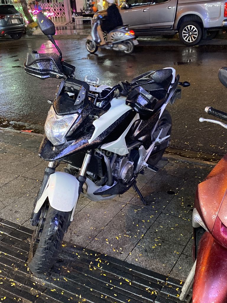 Honda NC700D DCT 2017 trắng ngọc + carbon, 42k km. Mua bán Xe máy tại Thành phố Nha Trang Khánh Hòa được đăng bởi Владлен Масловский hình 9