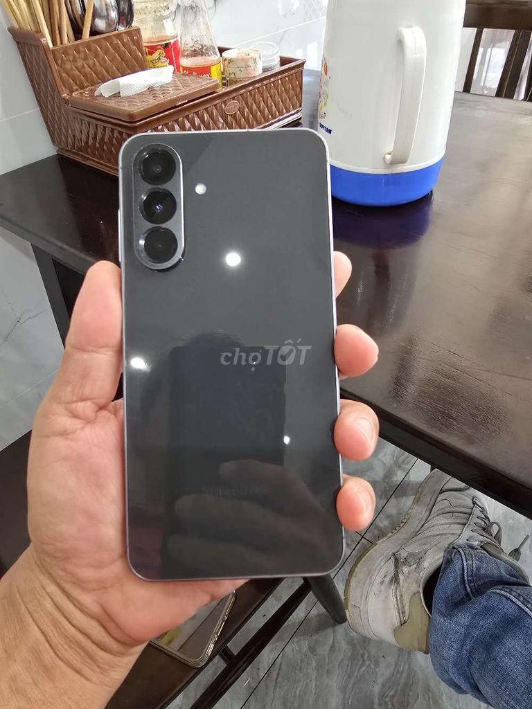 Samsung A56 5G 8GB/128GB Xám Đã sử dụng. Mua bán Điện thoại tại Thành phố Long Khánh Đồng Nai được đăng bởi Nguyễn Long Phước hình 1
